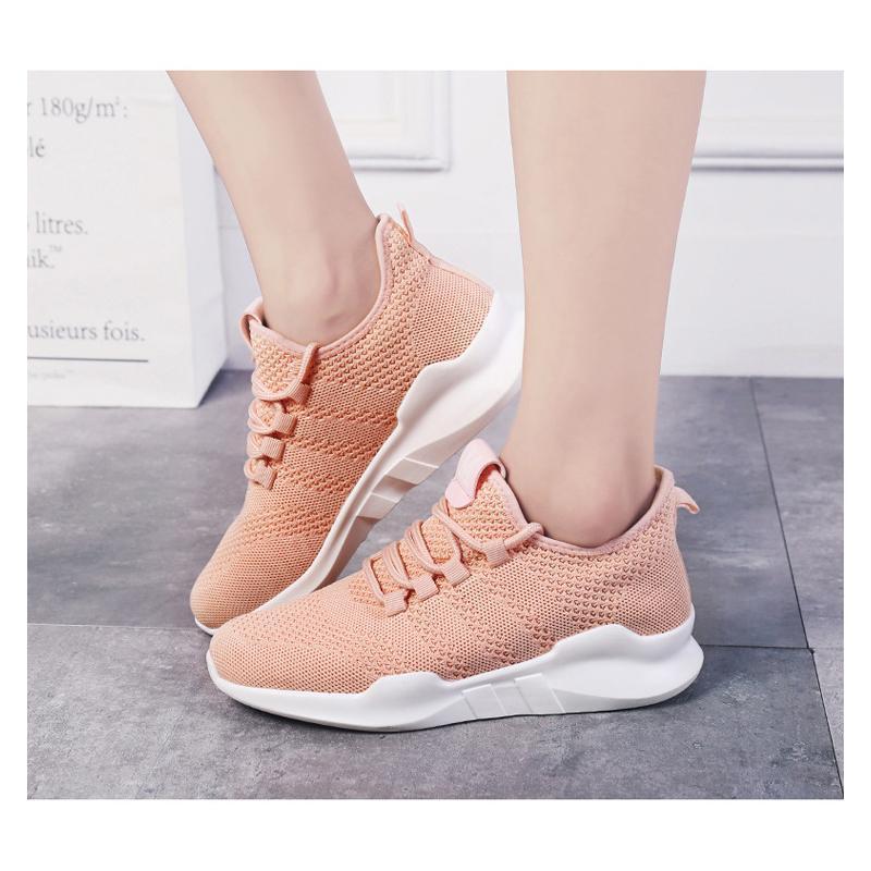 New fashion sports and leisure flying shoes for women